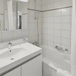 Beautiful, Quite And Very 2 Bedroom Flat Zürich