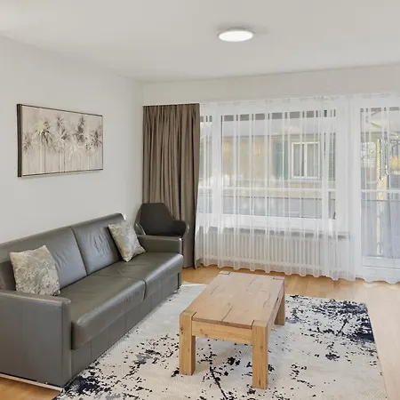 Beautiful, Quite And Very 2 Bedroom Flat *