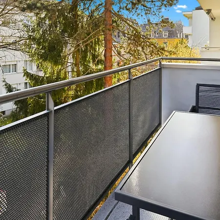 Beautiful, Quite And Very 2 Bedroom Flat *